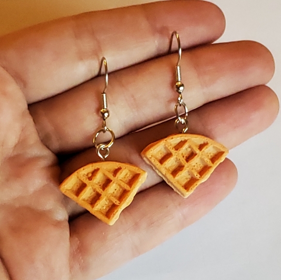 NWOT Waffle Earrings - Picture 2 of 5